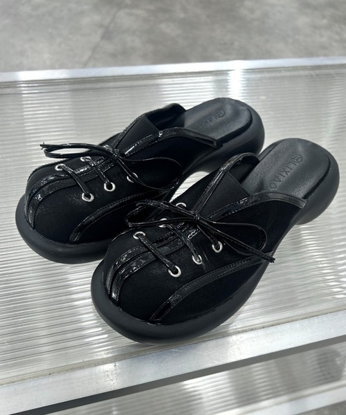 Never mind the XU / Chikashitsu+(ネバーマインド ザ エックスユー / チカシツプラス)の「【Nerd out XU】ribbon round pumps / 【ナードアウトエックスユー】リボンラウンドパンプス<着用動画あり>(パンプス・レディース・ブラック・38/37)」の6枚目の写真