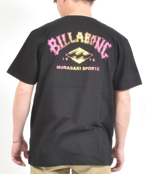 ムラサキスポーツ（ムラサキスポーツ）の「【ムラサキスポーツ限定】MURASAKI ムラサキ × BILLABONG ビラボン コラボレーション 半袖 Tシャツ BG01AU43（Tシャツ/カットソー・メンズ・オレンジ/ホワイト/ブラック・M/L/XL）」の2枚目の写真