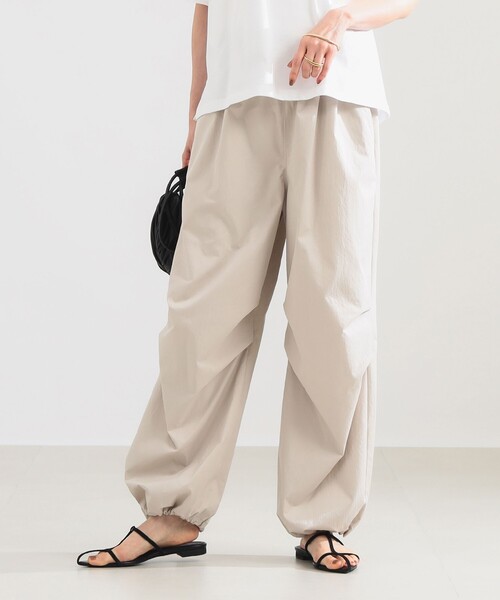 Demi-Luxe BEAMS（デミルクス ビームス）の「【8/6値下げ】ドロスト タフタ パンツ［接触冷感］（その他パンツ・レディース・ブラック系その他3/ブラック・36/38）」の6枚目の写真