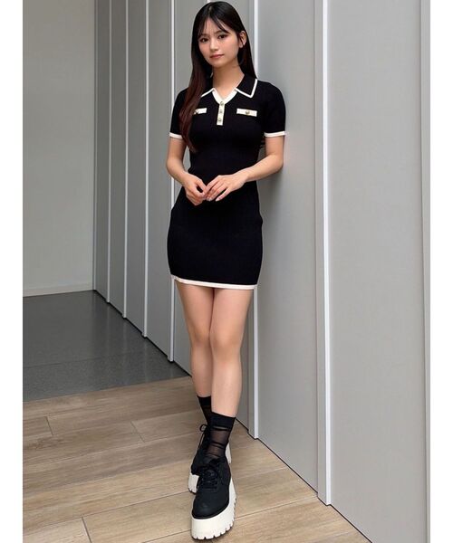 RESEXXY(リゼクシー)の「ゴールドボタンバイカラーニットポロワンピース(ワンピース・レディース・ブラック/ブルー/ブラウン/ベージュ・FREE)」の12枚目の写真