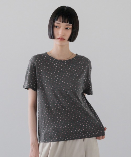 LOWRYS FARM(ローリーズファーム)の「アソートシアーTEE 638393(Tシャツ/カットソー・レディース・ブラック/ホワイト/チャコールグレー/ピンク/ブルー・FREE)」の3枚目の写真