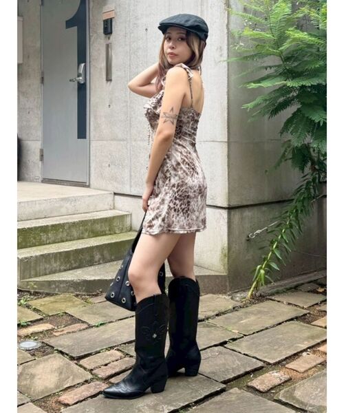 EVRIS(エヴリス)の「シアーフリルミニキャミワンピース 夏服(ワンピース・レディース・ブラック/ベージュ/グレー・FREE)」の10枚目の写真