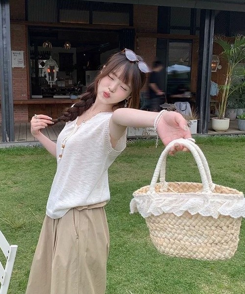 Girly Doll(ガーリードール)の「Vネックリボン付きサマーニット(ニット/セーター・レディース・ブルー/イエロー/パープル/ベージュ・FREE)」の7枚目の写真