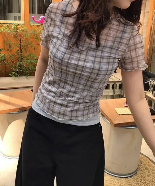 shyam inspiration（シャムインスピレーション）の「シアータイトチェックプリントTシャツ/メローフリル/半袖/シアートップス（Tシャツ/カットソー・レディース・グレー/アイボリー・F）」の21枚目の写真
