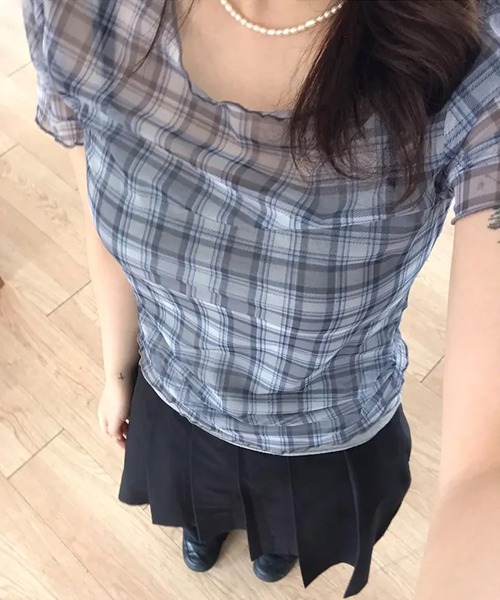 shyam inspiration（シャムインスピレーション）の「シアータイトチェックプリントTシャツ/メローフリル/半袖/シアートップス（Tシャツ/カットソー・レディース・グレー/アイボリー・F）」の16枚目の写真
