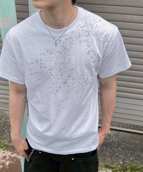 Chikashitsu +（チカシツプラス）の「【Chikashitsu +】sunshine printing crop tee (4color) / 【チカシツプラス】ウォッシュド半袖プリントTシャツ＜着用動画あり＞（Tシャツ/カットソー・メンズ・ネイビー/チャコール/ホワイト/グレー・ONE SIZE）」の2枚目の写真