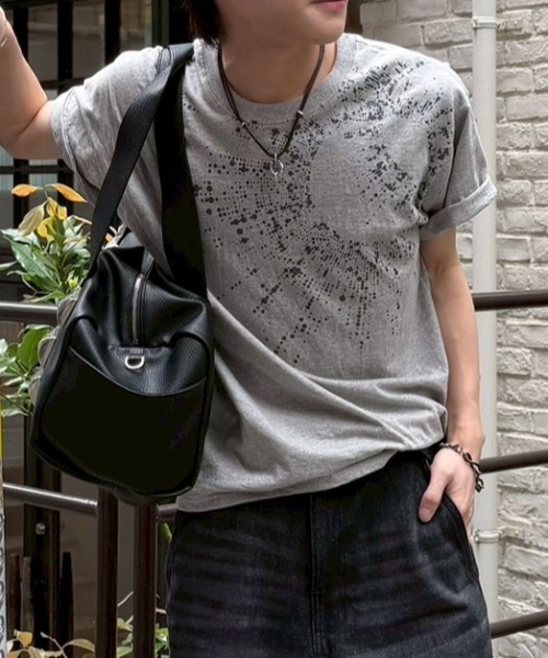 Chikashitsu +（チカシツプラス）の「【Chikashitsu +】sunshine printing crop tee (4color) / 【チカシツプラス】ウォッシュド半袖プリントTシャツ＜着用動画あり＞（Tシャツ/カットソー・メンズ・ネイビー/チャコール/ホワイト/グレー・ONE SIZE）」の6枚目の写真