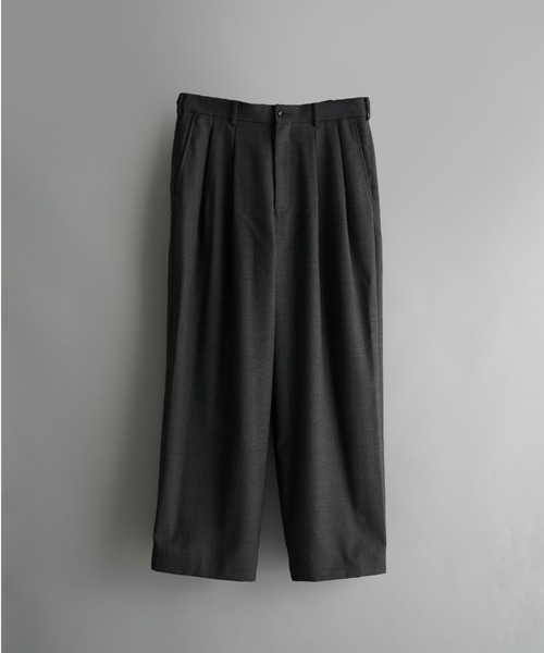 marka(マーカ)の「別注DOUBLE PLEATED WIDE TROUSERS(スラックス・メンズ・ライトグレー/グレー/ストライプ・1/3/2)」の1枚目の写真