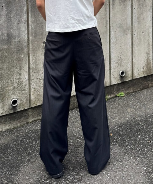 marka(マーカ)の「別注DOUBLE PLEATED WIDE TROUSERS(スラックス・メンズ・ライトグレー/グレー/ストライプ・1/3/2)」の11枚目の写真