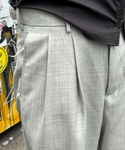 marka(マーカ)の「別注DOUBLE PLEATED WIDE TROUSERS(スラックス・メンズ・ライトグレー/グレー/ストライプ・1/3/2)」の6枚目の写真