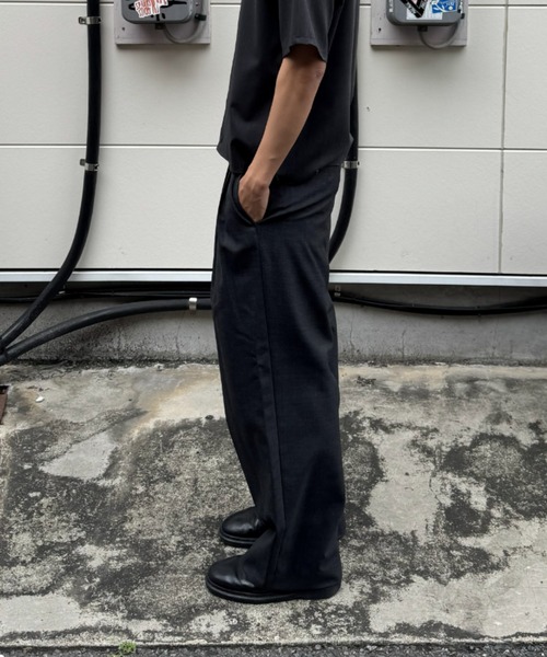 marka(マーカ)の「別注DOUBLE PLEATED WIDE TROUSERS(スラックス・メンズ・ライトグレー/グレー/ストライプ・1/3/2)」の4枚目の写真