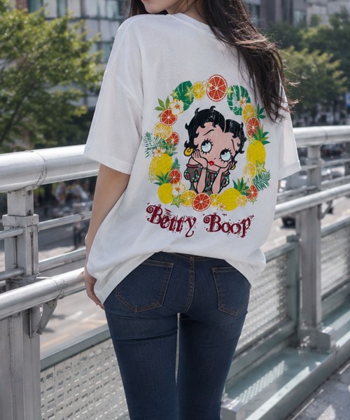 GLAMOROUS JANE（グラマラスジェーン）の「BETTY BOOPフルーツプリントTシャツ（Tシャツ/カットソー・レディース・モスグリーン/ブラック/オフホワイト・FREE）」の5枚目の写真