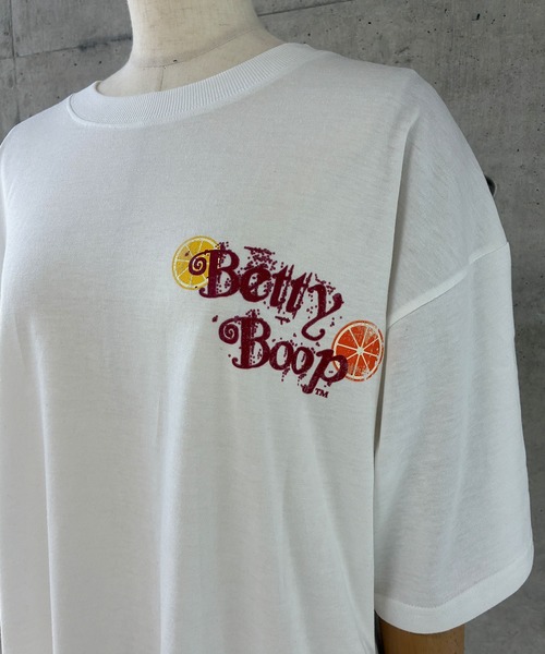 GLAMOROUS JANE（グラマラスジェーン）の「BETTY BOOPフルーツプリントTシャツ（Tシャツ/カットソー・レディース・モスグリーン/ブラック/オフホワイト・FREE）」の11枚目の写真