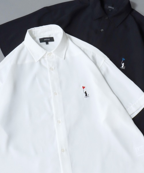 SITRY(シトリー)の「Cat & Heart Embroidery Shirt/猫&ハート ワンポイント刺繍 ビッグシルエット 半袖シャツ(シャツ/ブラウス・メンズ・ブラック/ホワイト/ホワイト系その他2/ホワイト系その他3/ブラック系その他2/ブラック系その他3/ホワイト系その他/ブラック系その他・M/L)」の1枚目の写真
