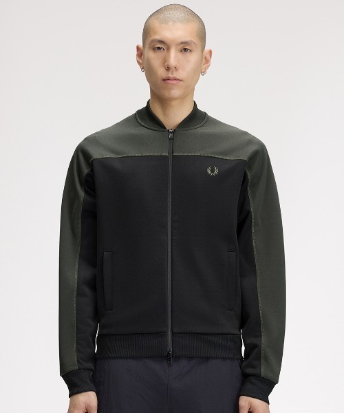 FRED PERRY(フレッドペリー)の「Colour Block Track Jacket/カラーブロックトラックジャケット(ジャージ・メンズ・ダークオリーブ・S/M/L)」の6枚目の写真