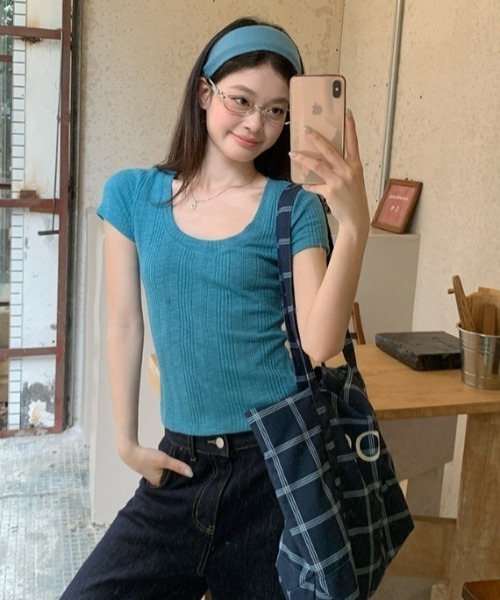 Vipoa（ヴィポア）の「U-neck slim tee（Tシャツ/カットソー・レディース・ホワイト/ブルー/レッド/オレンジ・FREE）」の11枚目の写真