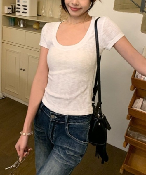 Vipoa（ヴィポア）の「U-neck slim tee（Tシャツ/カットソー・レディース・ホワイト/ブルー/レッド/オレンジ・FREE）」の9枚目の写真