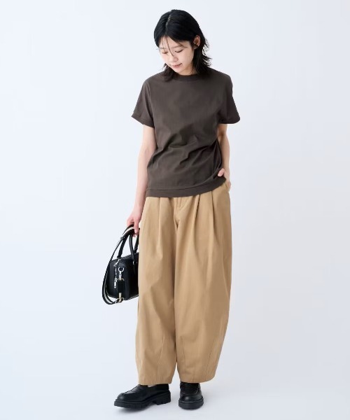 THREE FIFTY STANDARD(スリーフィフティースタンダード)の「THREE FIFTY STANDARD 汗じみ軽減機能付き切り替えデザインTシャツ(Tシャツ/カットソー・レディース・ベージュ/チャコールグレー/杢グレー・M/L/LL)」の4枚目の写真