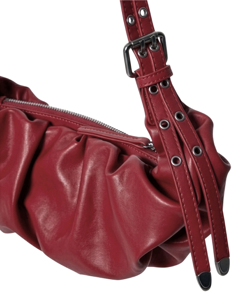 FLAREUP(フレアアップ)の「Draped Leather Bag (FL-745_Red)(ショルダーバッグ・レディース・レッド・OS)」の2枚目の写真