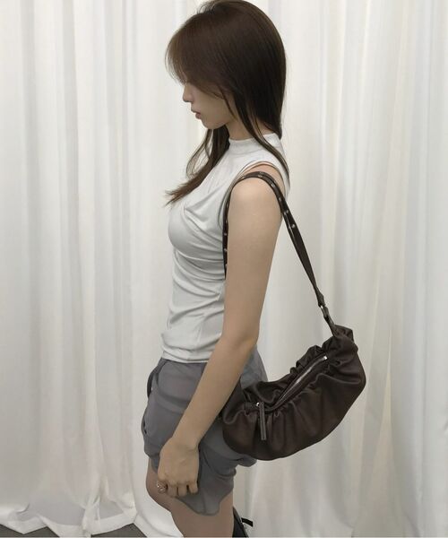 FLAREUP(フレアアップ)の「Draped Leather Bag (FL-745_Red)(ショルダーバッグ・レディース・レッド・OS)」の11枚目の写真
