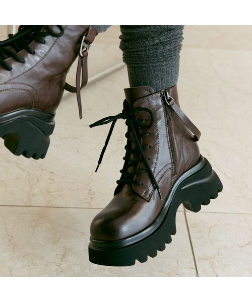 APIED MARCHE(アピエド マルシェ)の「Ligne Walker Boots 牛革ワーカーブーツ -PM3022 (2色)(ブーツ・レディース・ブラック/ダークブラウン・23cm/23.5cm/24.5cm/24cm/25cm)」の1枚目の写真