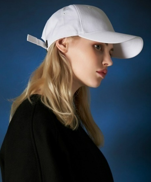 VARZAR(バザール)の「VARZAR(バザール)/Stud logo over fit ball cap/スタッズ ロゴ オーバーフィット ベースボール キャップ(キャップ・レディース・ネイビー/ベージュ/ブラック/ホワイト・FREE)」の11枚目の写真