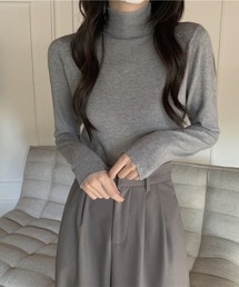 ハイネック タイト長袖ニット