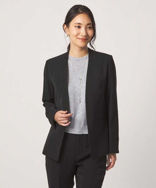 A DAY IN THE LIFE UNITED ARROWS(アデイインザライフユナイテッドアローズ)の「ダブルクロス Vネックジャケット ‐セットアップ対応・ウォッシャブル‐<A DAY IN THE LIFE>(ノーカラージャケット・レディース・ネイビー/ブラック/ダークグレー・38/40/36)」の2枚目の写真