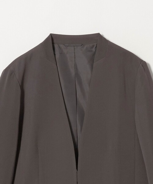 A DAY IN THE LIFE UNITED ARROWS(アデイインザライフユナイテッドアローズ)の「ダブルクロス Vネックジャケット ‐セットアップ対応・ウォッシャブル‐<A DAY IN THE LIFE>(ノーカラージャケット・レディース・ネイビー/ブラック/ダークグレー・38/40/36)」の19枚目の写真