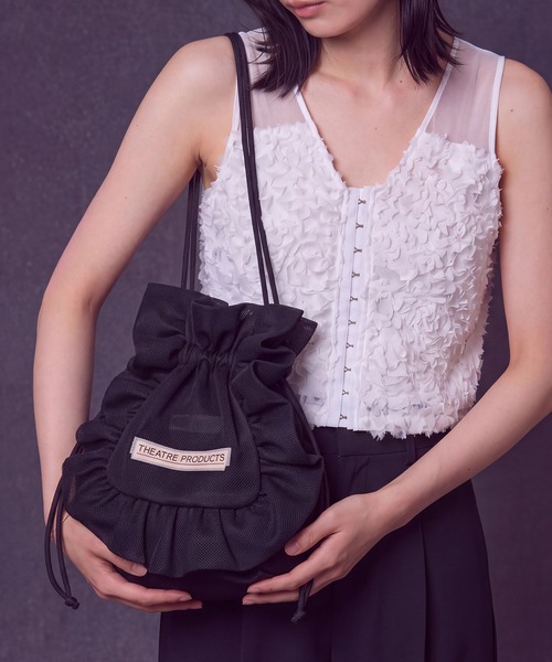 THEATRE PRODUCTS(シアタープロダクツ)の「【THEATRE PRODUCTS】メッシュフリル巾着ショルダーバッグ SPD(ショルダーバッグ・レディース・グレー/ブラック/グリーン・FREE)」の4枚目の写真
