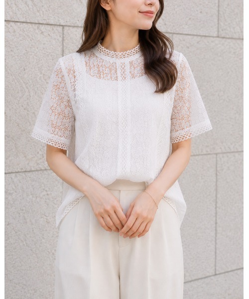 FAZVY(ファズビー)の「繊細レースで華やぐ 大人フェミニン半袖ブラウス(シャツ/ブラウス・レディース・ホワイト・FREE)」の1枚目の写真