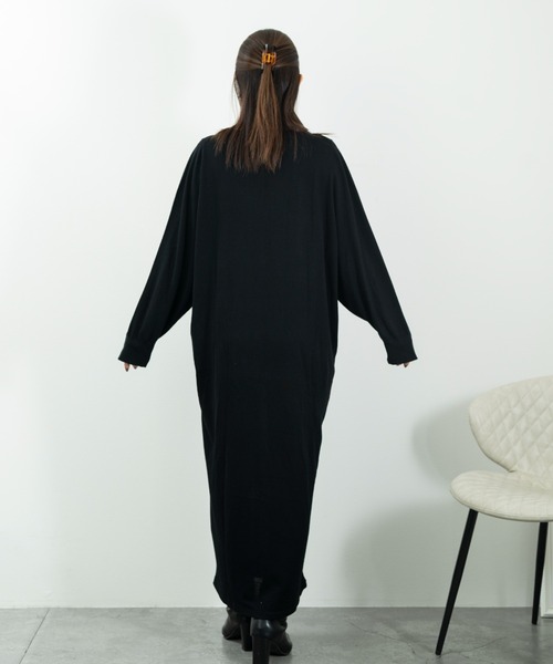 JOCOSA(ジョコサ)の「ウールニット ドルマンスリーブ風 ロングワンピ(ワンピース・レディース・ブラック/チャコール・FREE)」の7枚目の写真