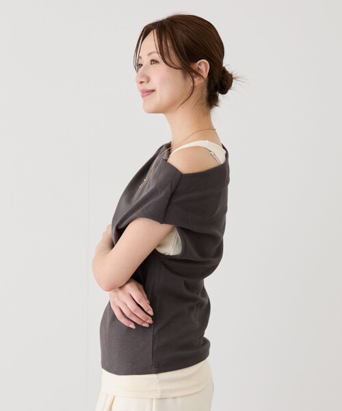 Jayro(ジャイロ)の「ドレープレイヤードトップス(Tシャツ/カットソー・レディース・ブラック系その他/ベージュ系その他2・M)」の16枚目の写真