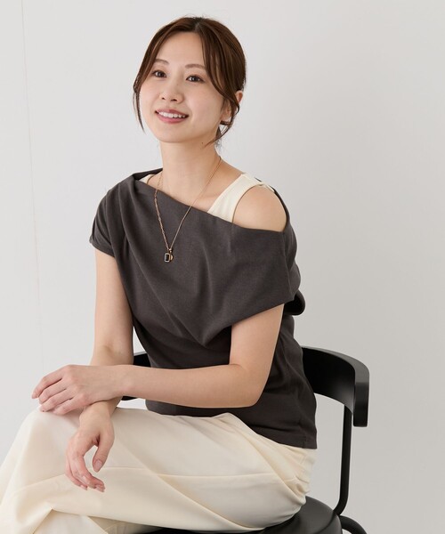 Jayro(ジャイロ)の「ドレープレイヤードトップス(Tシャツ/カットソー・レディース・ブラック系その他/ベージュ系その他2・M)」の18枚目の写真