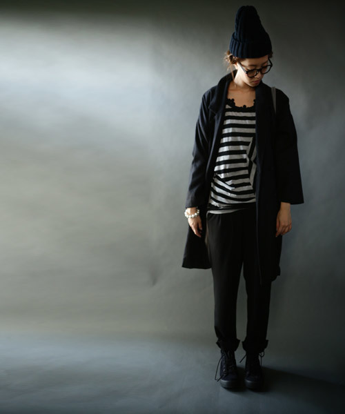 antiqua(アンティカ)の「ボーダー変形トップス(Tシャツ/カットソー・レディース・グレー系その他/ホワイト系その他・M)」の5枚目の写真