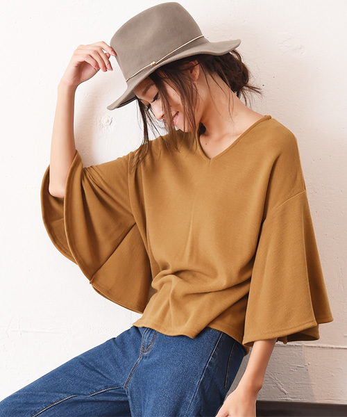 Luz Llena (philter)（ラズレナ　フィルター）の「[made in Japan]フレアスリーブ・ニットソートップス（Tシャツ/カットソー・レディース・キャメル/ブラック/カーキ・MEDIUM）」の3枚目の写真