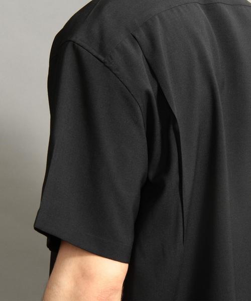 BEAUTY&YOUTH UNITED ARROWS（ビューティーアンドユースユナイテッドアローズ）の「BY ウーステッド ワイドフォルム ショートスリーブ シャツ ◆（シャツ/ブラウス・メンズ・ブラック/ダークグリーン/ライトグレー・SMALL/MEDIUM/X-LARGE/LARGE）」の6枚目の写真