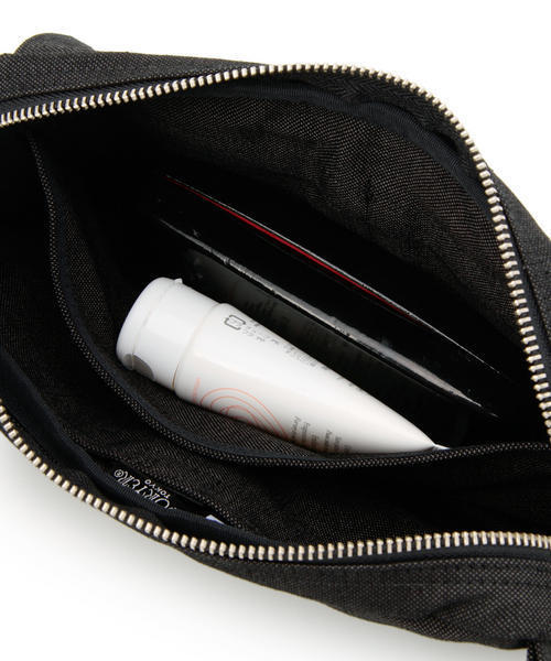 PORTER（ポーター）の「PORTER SMOKY WAIST BAG <B印 YOSHIDA SELECT>（ボディバッグ/ウエストポーチ・メンズ・ブラック・ONE SIZE）」の14枚目の写真