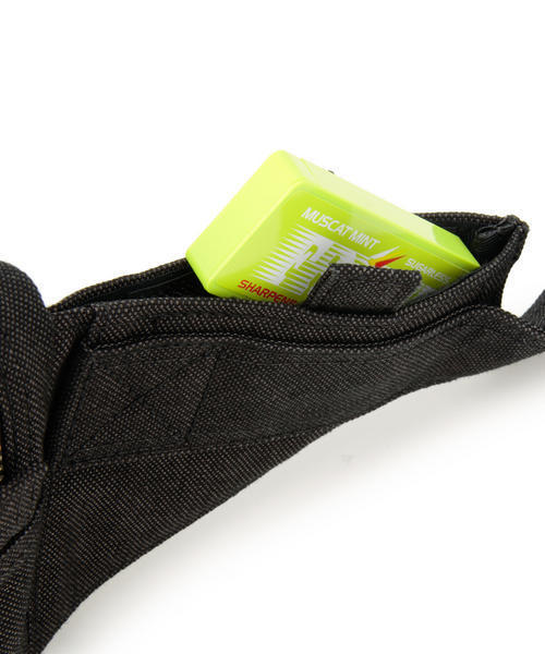 PORTER（ポーター）の「PORTER SMOKY WAIST BAG <B印 YOSHIDA SELECT>（ボディバッグ/ウエストポーチ・メンズ・ブラック・ONE SIZE）」の16枚目の写真