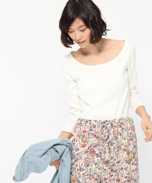 LAKOLE（ラコレ）の「テレコスクープネックプルオーバー / LAKOLE（Tシャツ/カットソー・レディース・ブラック/パープル/グレー/ホワイト・SMALL/MEDIUM）」の2枚目の写真