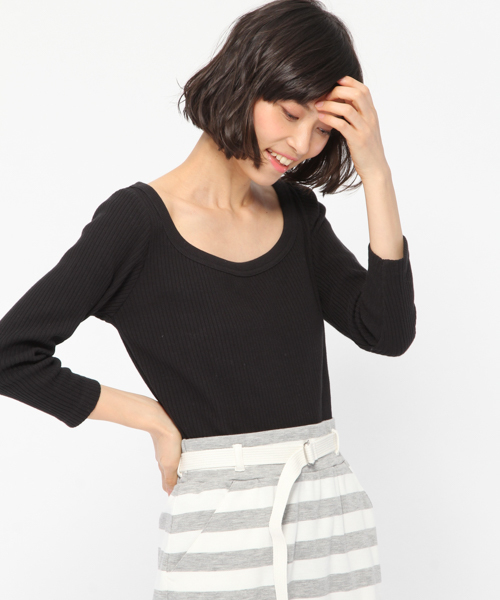 LAKOLE（ラコレ）の「テレコスクープネックプルオーバー / LAKOLE（Tシャツ/カットソー・レディース・ブラック/パープル/グレー/ホワイト・SMALL/MEDIUM）」の3枚目の写真