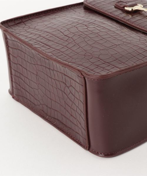 archives（アルシーヴ）の「型押しビット金具フラップショルダー（ショルダーバッグ・レディース・ブラック/ブラウン/モカ・MEDIUM）」の5枚目の写真