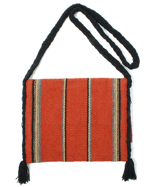 Free Peddler Market(フリーペドラーマーケット)の「ラグショルダークラッチBAG(クラッチバッグ・レディース・オレンジ/ブラック・FREE)」の3枚目の写真