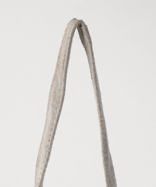 Hender Scheme（エンダースキーマ）の「Hender Scheme(エンダー スキーマ) red cross bag s（ショルダーバッグ・メンズ・ダークグレー/ナチュラル/ライトグレー/モカ・FREE）」の7枚目の写真