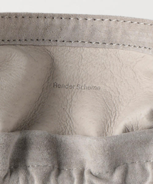 Hender Scheme（エンダースキーマ）の「Hender Scheme(エンダー スキーマ) red cross bag s（ショルダーバッグ・メンズ・ダークグレー/ナチュラル/ライトグレー/モカ・FREE）」の8枚目の写真