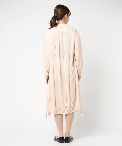 STYLEBLOCK(スタイルブロック)の「シアーツイルバルーンミモレ丈シャツワンピース(シャツワンピース・レディース・ネイビー/イエロー/グリーン/ライトベージュ・M)」の6枚目の写真