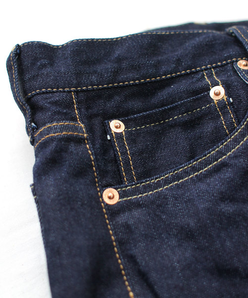 Denime(ドゥニーム)の「【MadeInJapan】スキニーテーパードストレッチセルビッチジーンズ(デニムパンツ・メンズ・インディゴブルー・32inch/34inch/36inch/30 inch)」の13枚目の写真