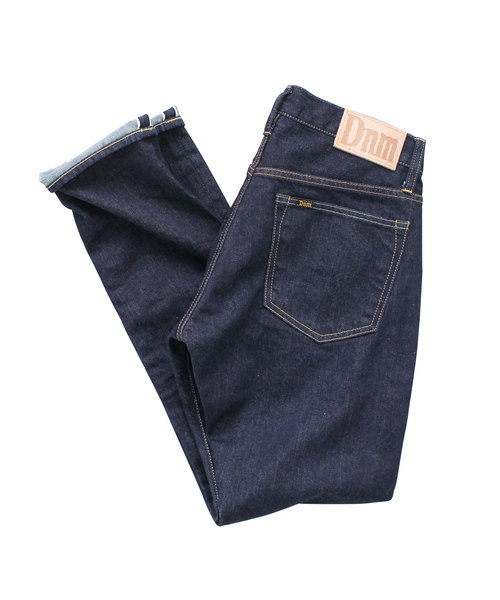 Denime(ドゥニーム)の「【MadeInJapan】スキニーテーパードストレッチセルビッチジーンズ(デニムパンツ・メンズ・インディゴブルー・32inch/34inch/36inch/30 inch)」の19枚目の写真