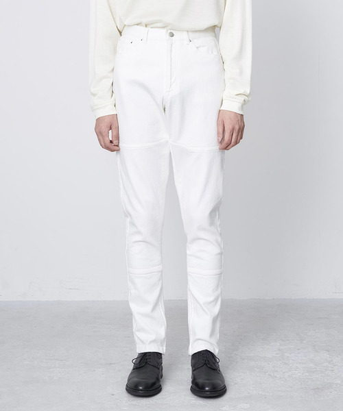 Juha（ユハ）の「ZIPSLIT SKINNY DENIM PANTS（デニムパンツ・メンズ・ホワイト/ブラック・1/2）」の2枚目の写真