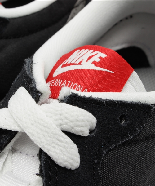 NIKE（ナイキ）の「ナイキ インターナショナリスト レトロランニング NIKE INTERNATIONALIST 631754-001（スニーカー・メンズ・ブラック・27cm/28.5cm/26.5cm/27.5cm/28cm/24.5cm/26cm）」の6枚目の写真